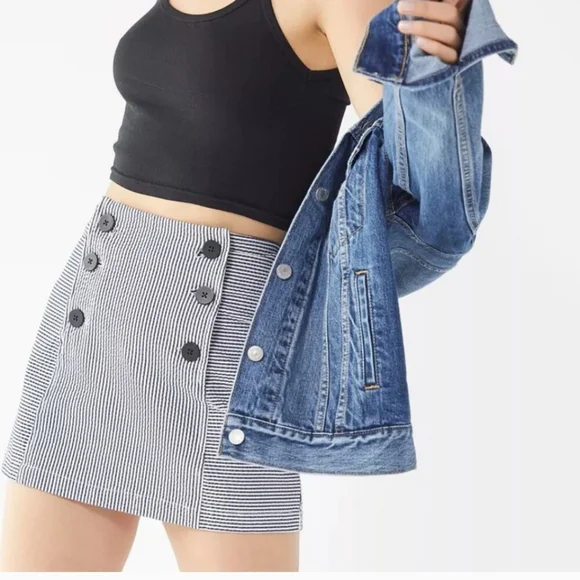 Urban Outfitters skirt. Size Small-P - Picture 2 of 7